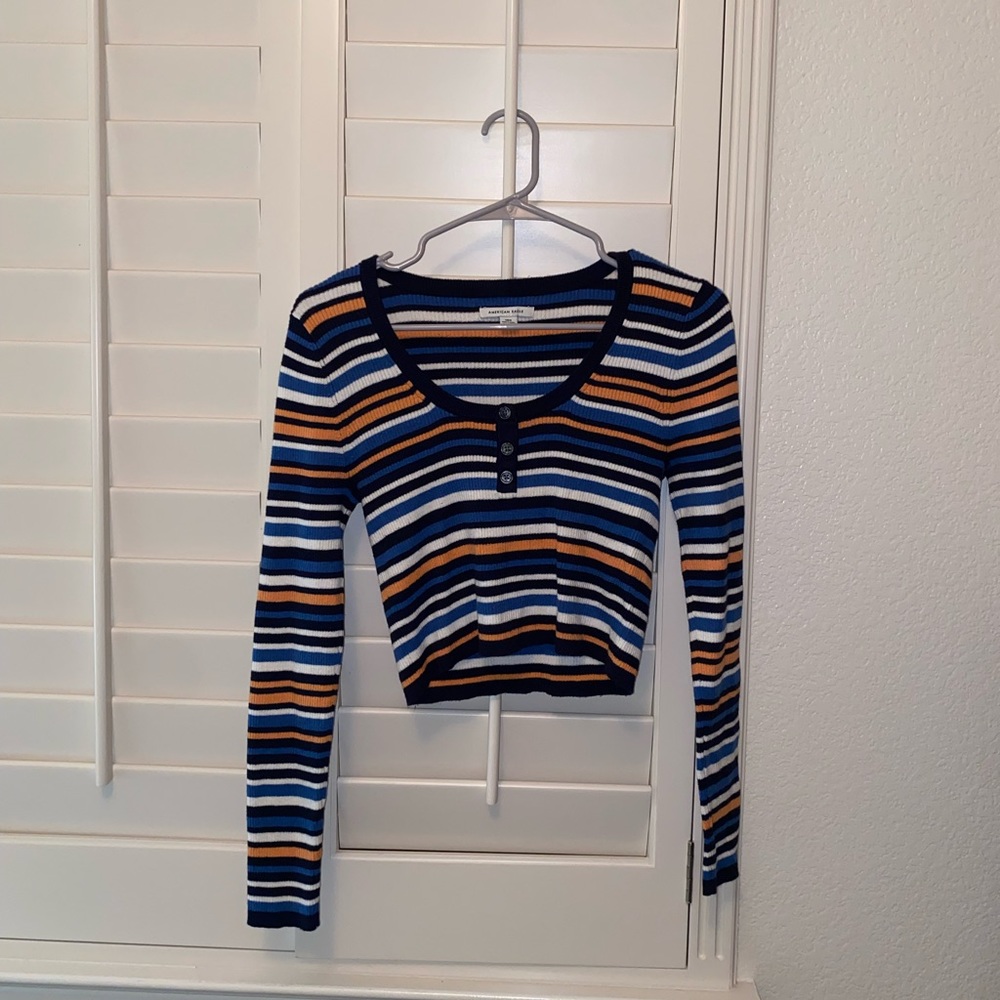 Women’s American Eagle cropped sweater, size L